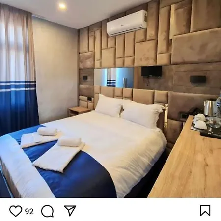 Sosyete Butik 알라카티