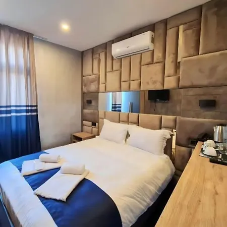 Sosyete Butik מלון